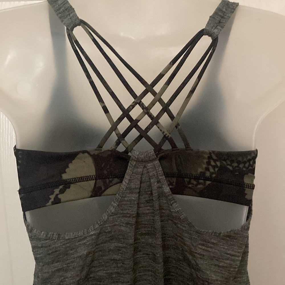 Lululemon Sunset Salutation Tank Women 8 Butterfly Built in Bra Luon Gum Yoga - Picture 2 of 4